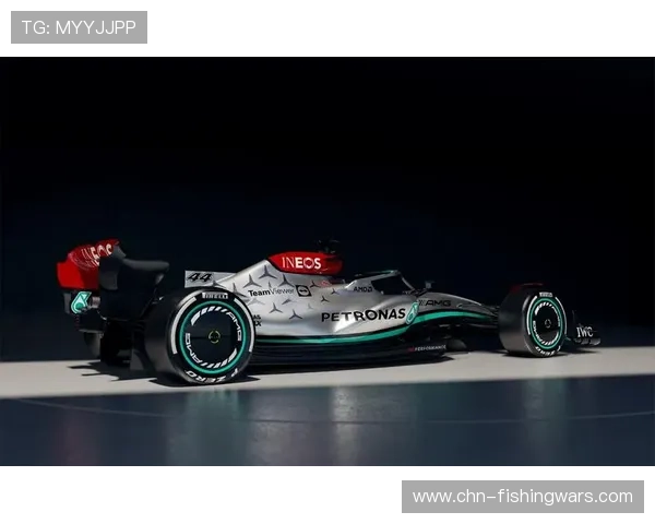 梅赛德斯车队因前两日悬挂问题与引擎更换损失时间,巴林测试仅完成282圈 梅赛德斯车队因前两日悬挂问题与引擎更换损失时间,巴林测试仅完成282圈